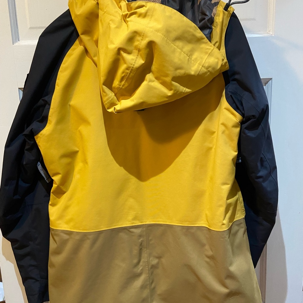 Nortface Ski Jacket Medium - image 5